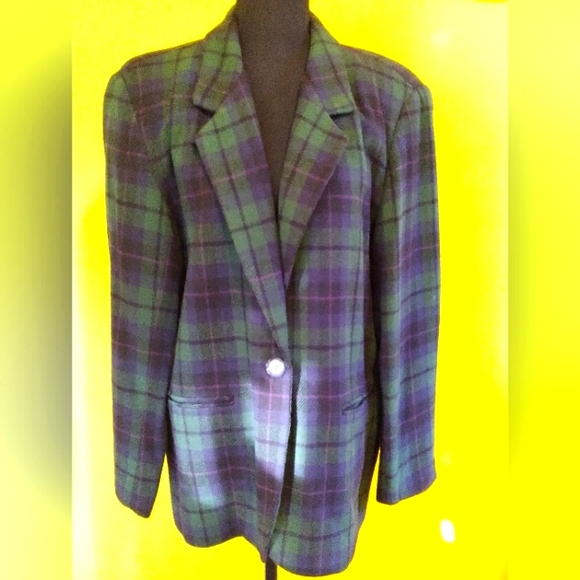 Savannah Jackets & Blazers - Vintage Savannah Plaid Wool Blend Single Button Woman's Blazer